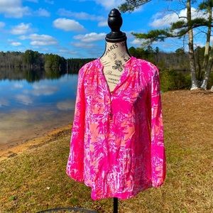 Lilly Pulitzer XX small silk blouse top shirt with hot pink & light peach colors